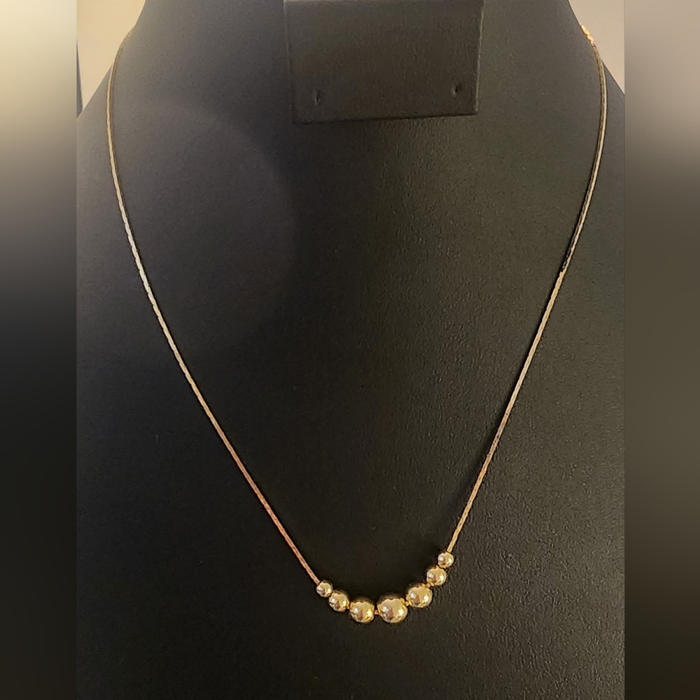 Elegant Gold Tone‎ Necklace with Pearl Accents